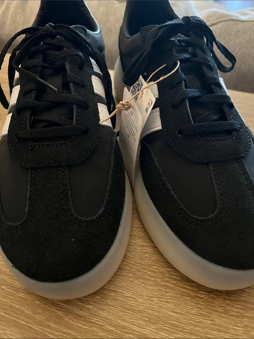 adidas Black & White Low-Top Retro Trainer barreda Sneakers